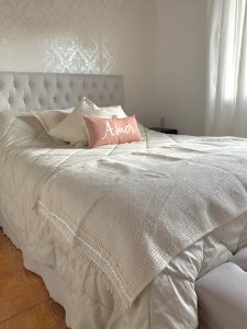 Pie de cama Constance